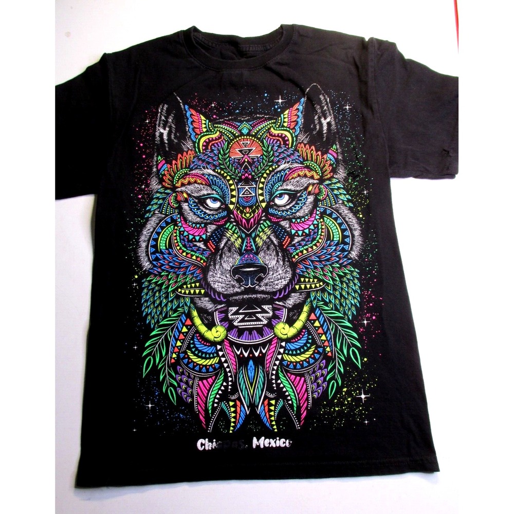 Graphic T-Shirt Youth XL Mosaic Wolf Multicolor Chiapas Mexico Flaws